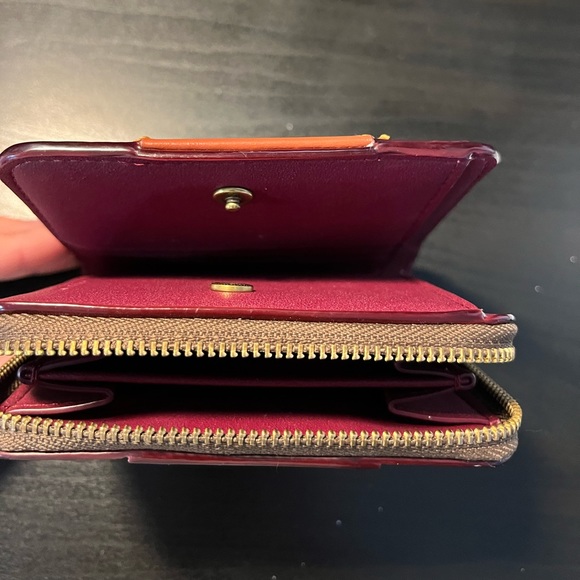 COACH - Billfold Wallet in Colorblock Signature Canvas - Picture 4 of 5